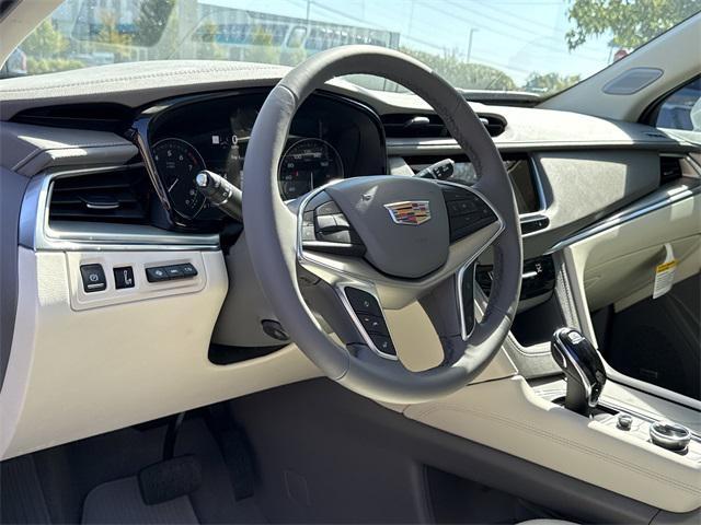 new 2025 Cadillac XT5 car, priced at $58,670