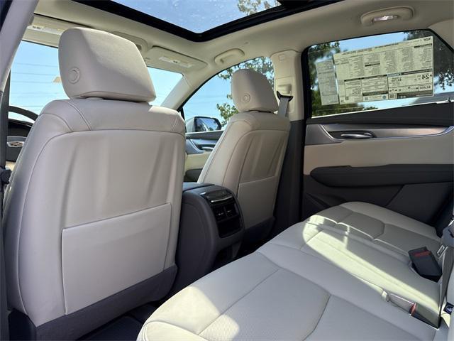 new 2025 Cadillac XT5 car, priced at $58,670