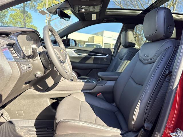 new 2025 Cadillac XT5 car, priced at $60,720