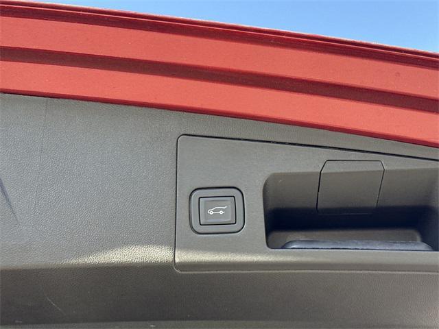 new 2025 Cadillac XT5 car, priced at $60,720