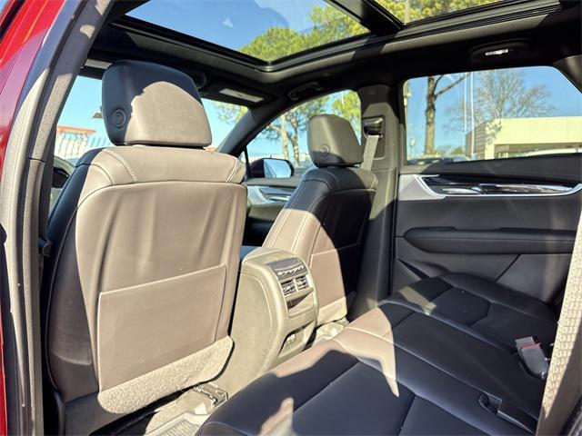 new 2025 Cadillac XT5 car, priced at $60,720
