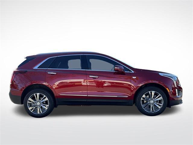 new 2025 Cadillac XT5 car, priced at $60,720