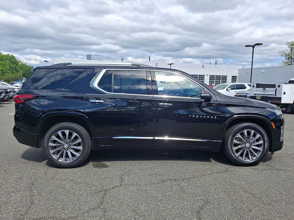 used 2023 Chevrolet Traverse car, priced at $34,000