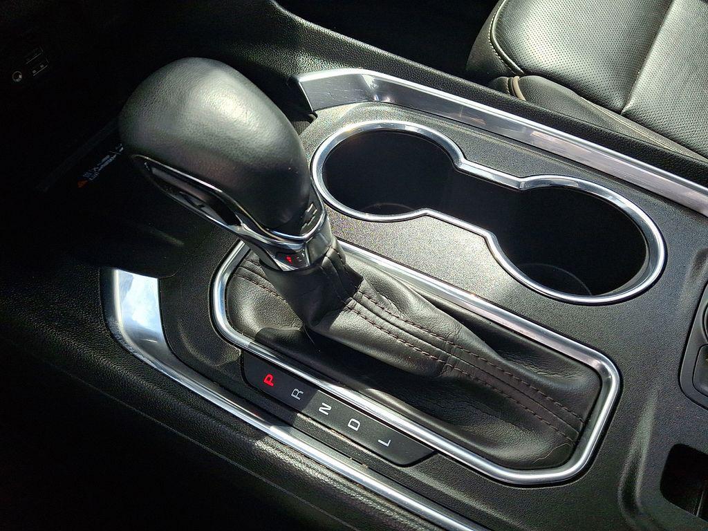 used 2023 Chevrolet Traverse car, priced at $34,000