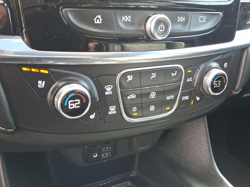 used 2023 Chevrolet Traverse car, priced at $34,000