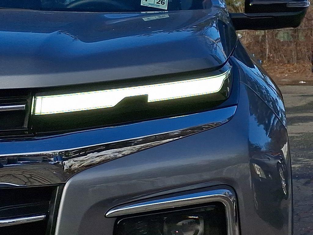 used 2025 Chevrolet Traverse car, priced at $47,977