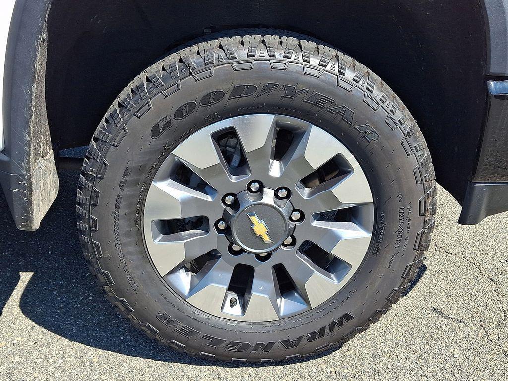 used 2022 Chevrolet Silverado 2500 car, priced at $39,601