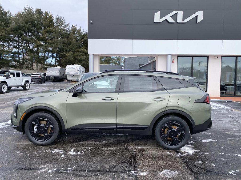 new 2026 Kia Sportage Plug-In Hybrid car, priced at $39,155