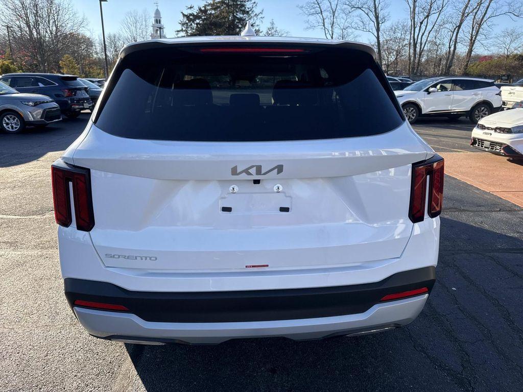 new 2026 Kia Sorento car, priced at $31,895