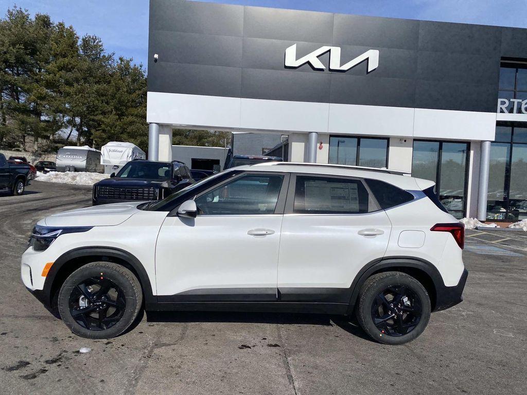 new 2026 Kia Seltos car, priced at $29,680