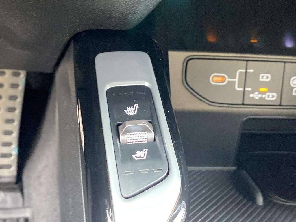 new 2026 Kia Sorento car, priced at $45,595