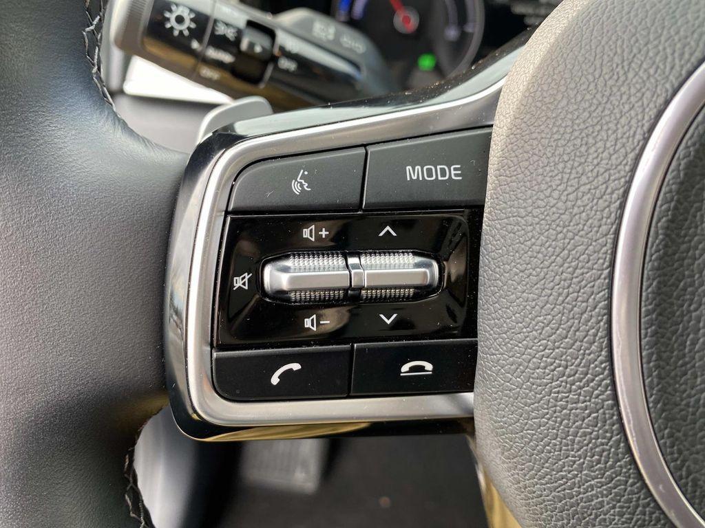 used 2023 Kia Sorento Hybrid car, priced at $30,381