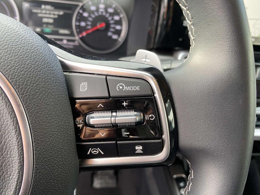 used 2023 Kia Sorento Hybrid car, priced at $30,381
