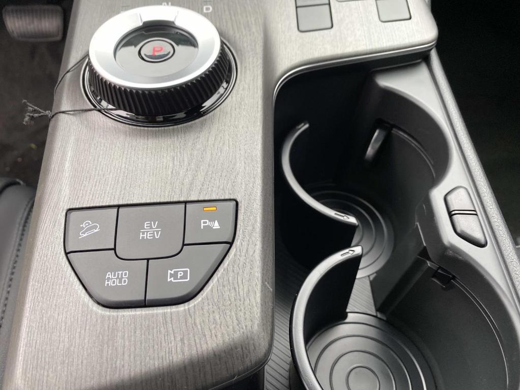 new 2026 Kia Sportage Plug-In Hybrid car, priced at $39,155