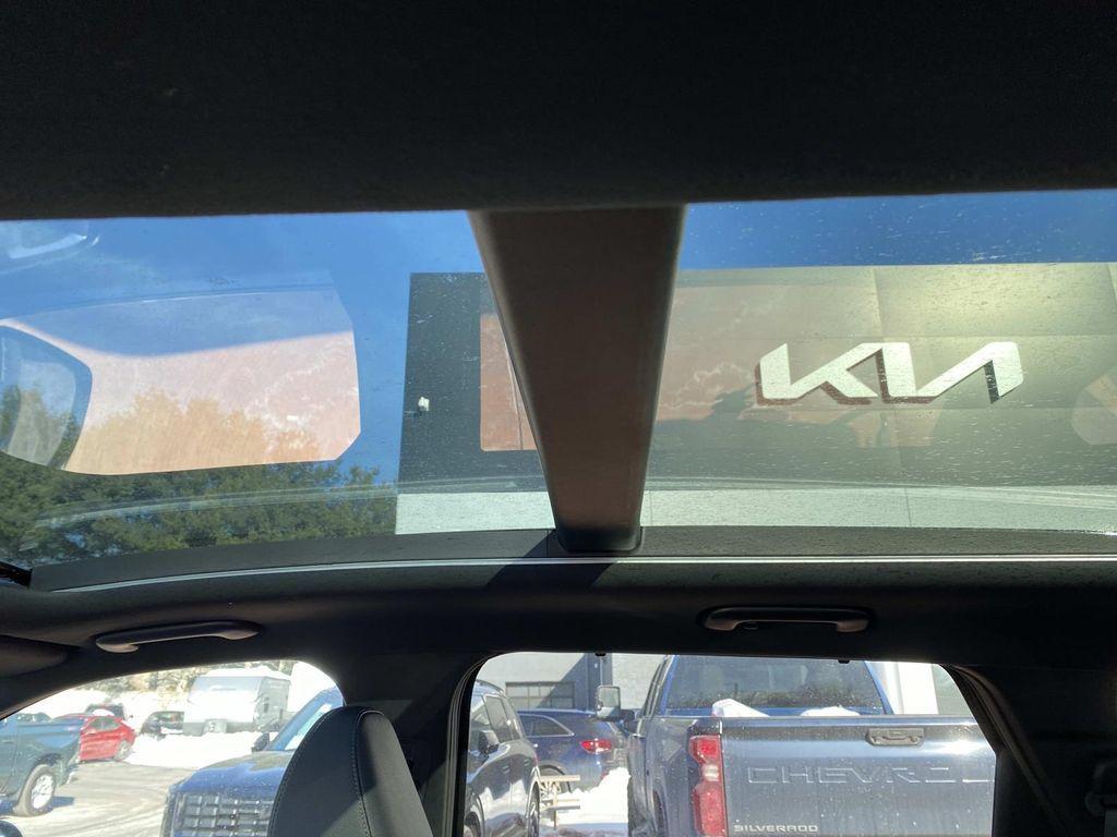 new 2026 Kia Sorento Hybrid car, priced at $45,900