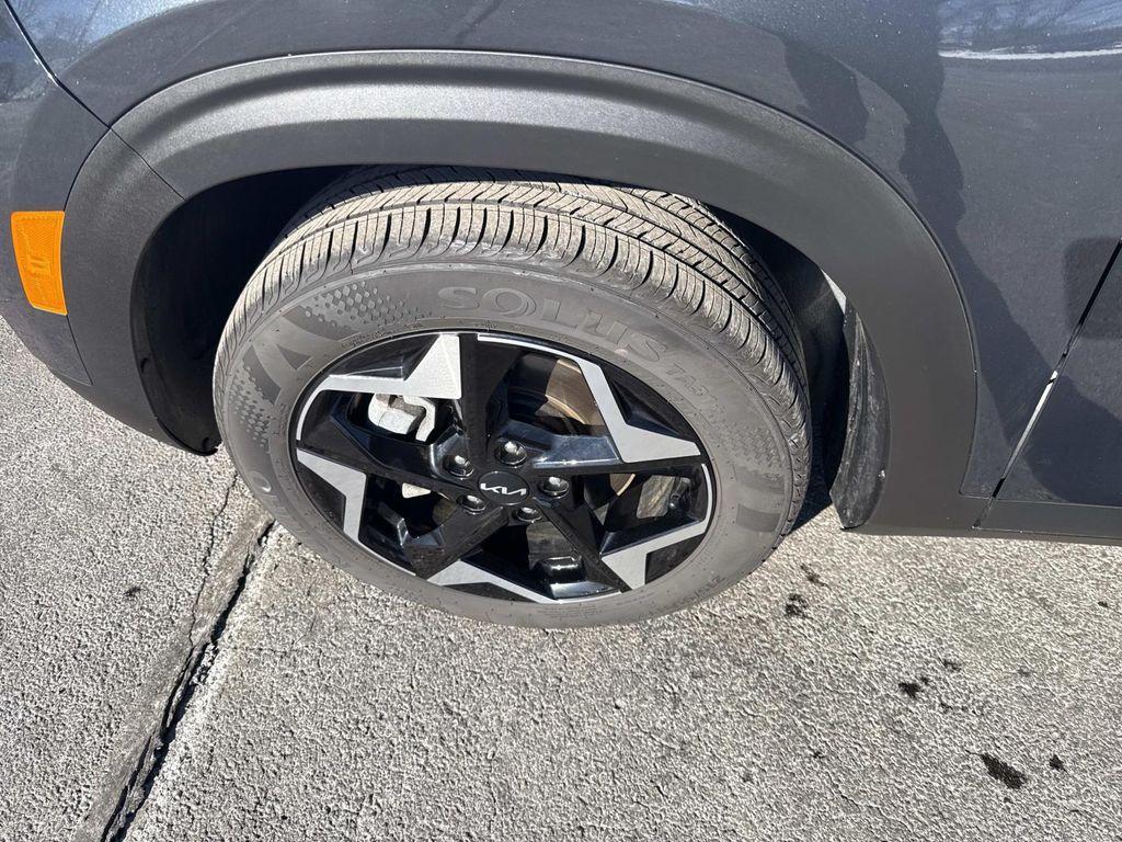 used 2024 Kia Seltos car, priced at $26,954