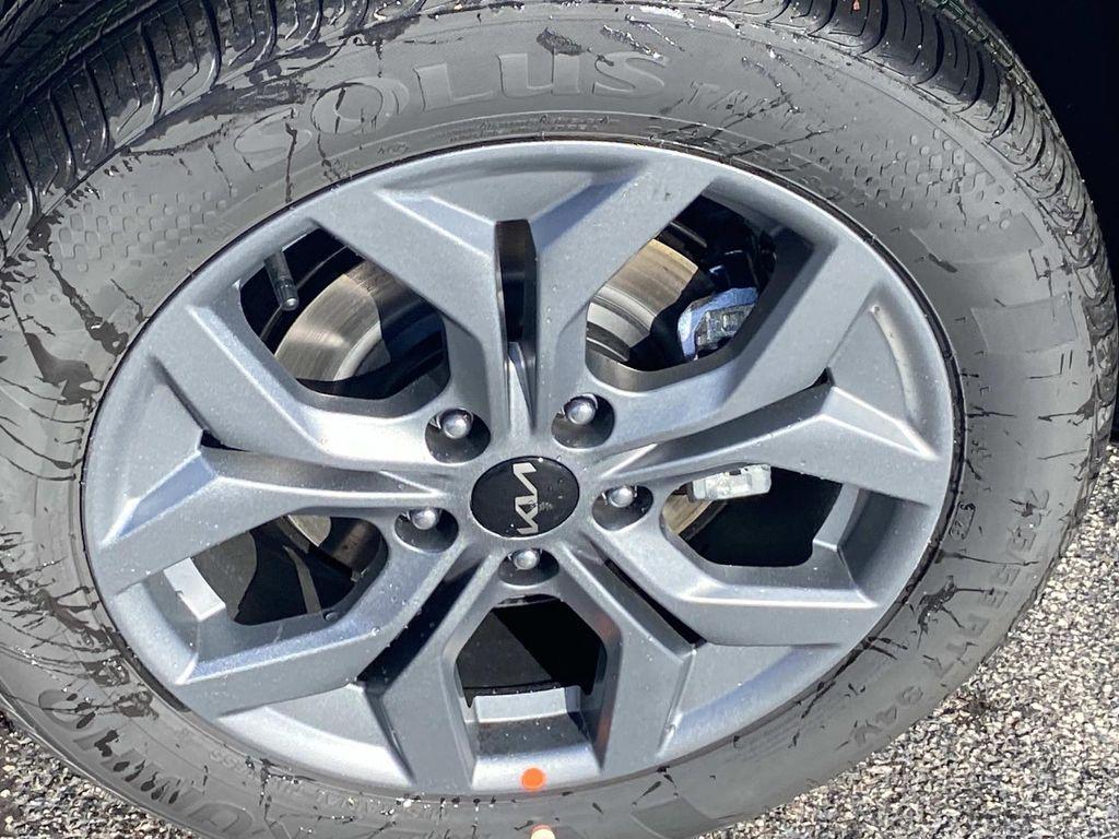new 2026 Kia Seltos car, priced at $25,680