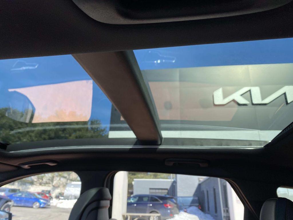 new 2026 Kia Sportage Plug-In Hybrid car, priced at $39,800