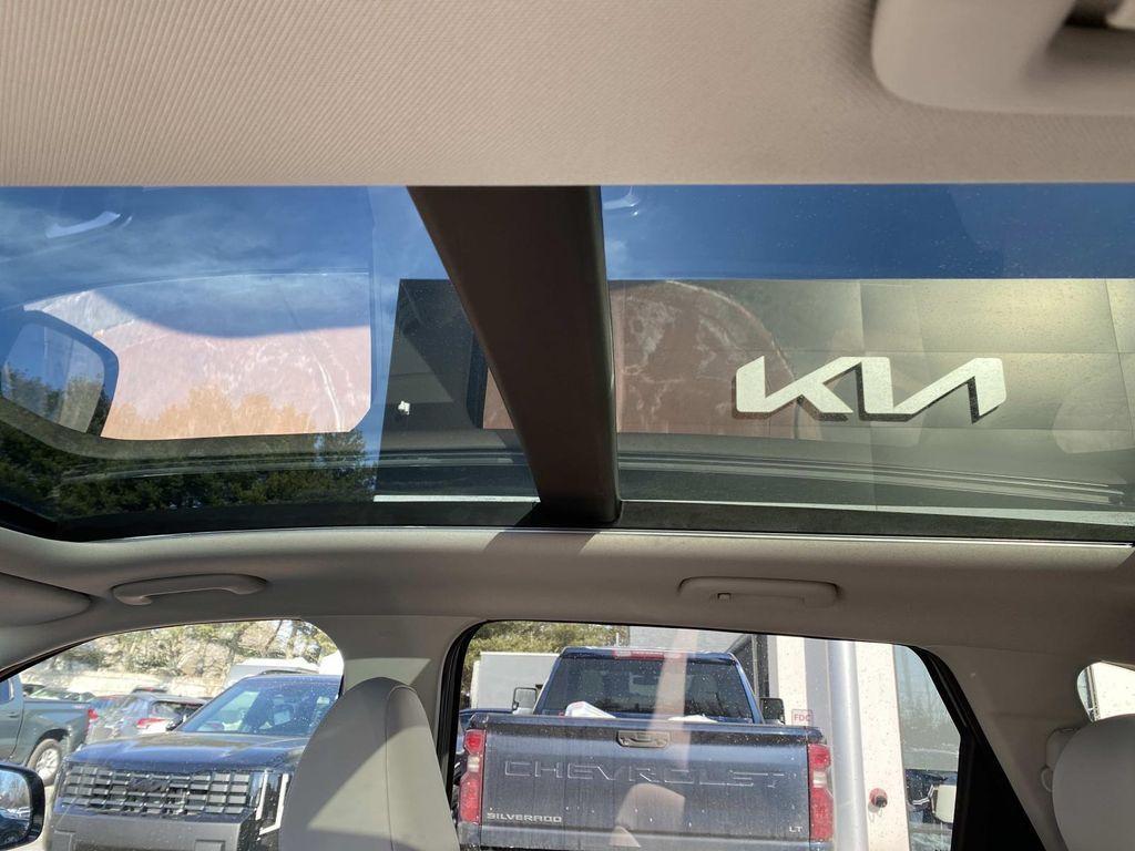 new 2026 Kia Sorento car, priced at $38,095