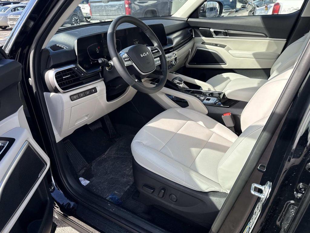 new 2025 Kia Telluride car, priced at $40,880
