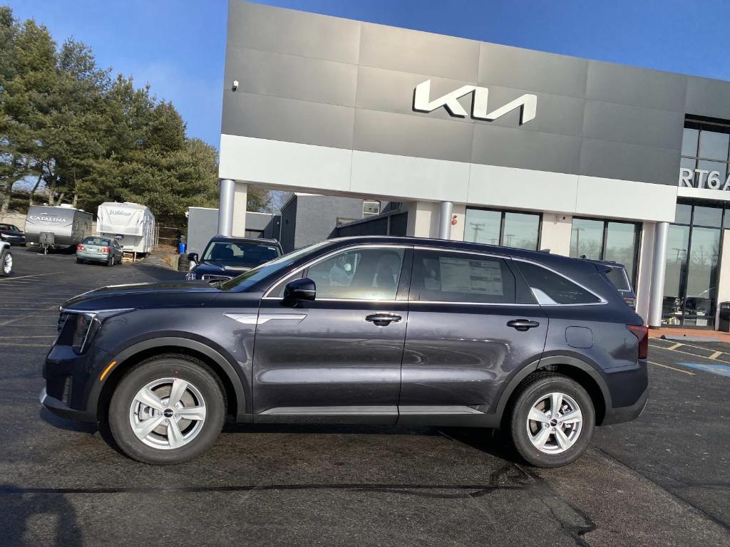 new 2026 Kia Sorento car, priced at $31,400