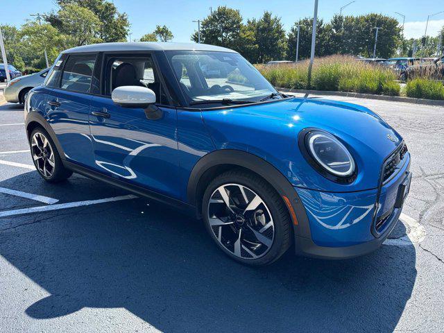 used 2025 MINI Hardtop car, priced at $33,937