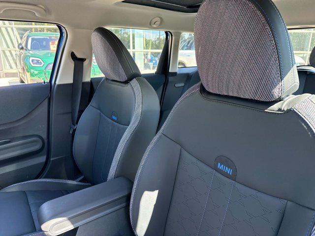 used 2025 MINI Hardtop car, priced at $33,937