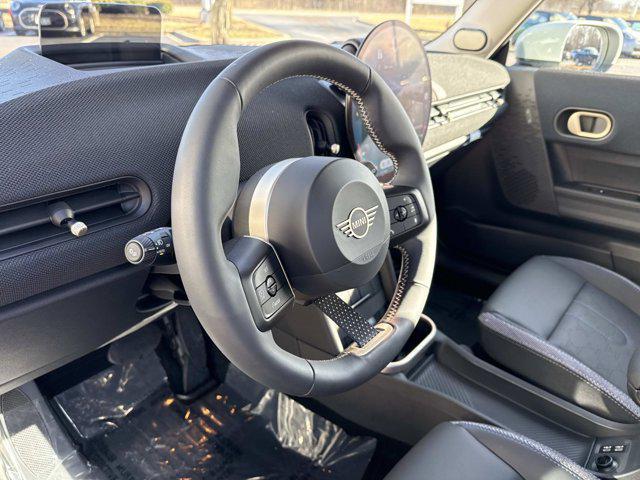 used 2025 MINI Hardtop car, priced at $33,035