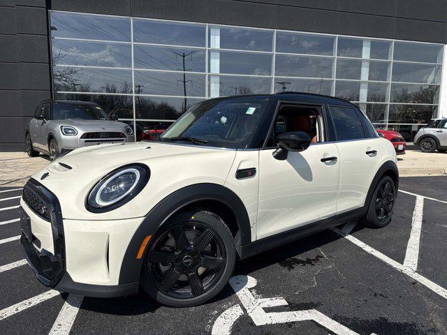 used 2023 MINI Hardtop car, priced at $24,995