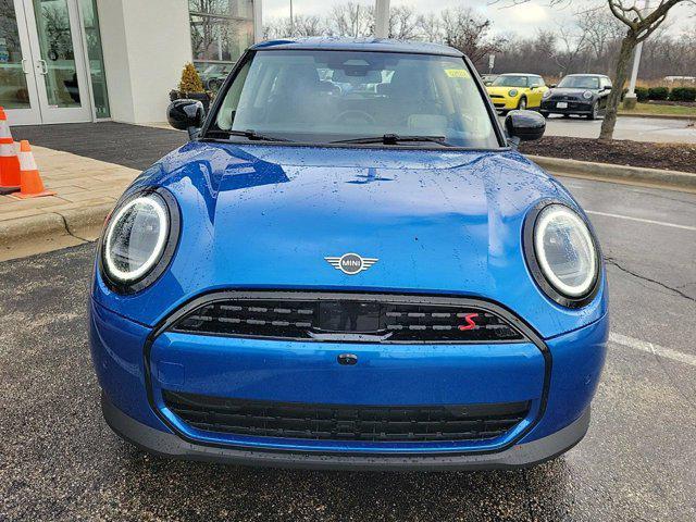 used 2025 MINI Hardtop car, priced at $33,937
