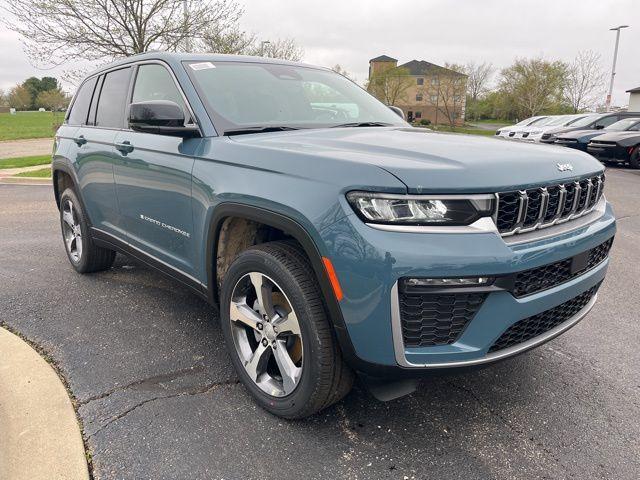 new 2026 Jeep Grand Cherokee car, priced at $41,952