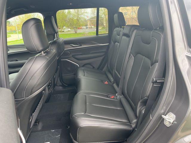 new 2026 Jeep Grand Cherokee car, priced at $42,963