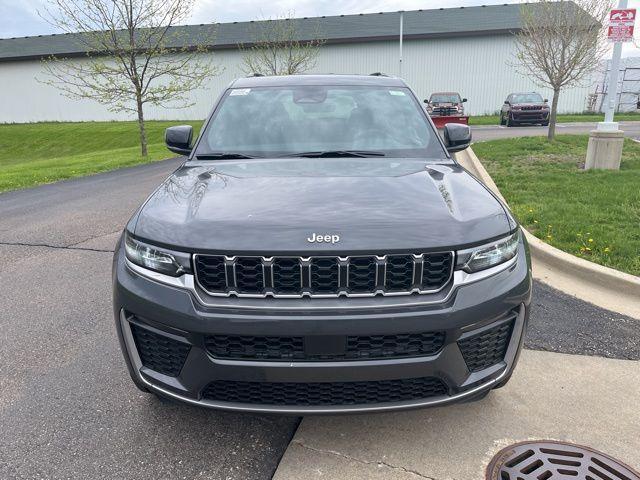 new 2026 Jeep Grand Cherokee car, priced at $42,963