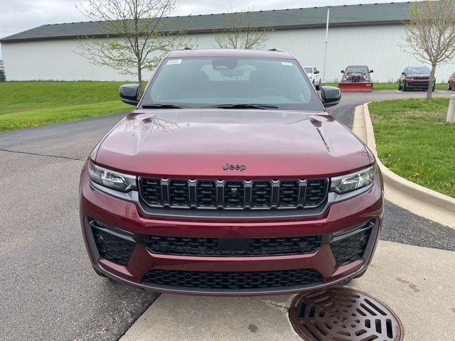 new 2026 Jeep Grand Cherokee car, priced at $47,824