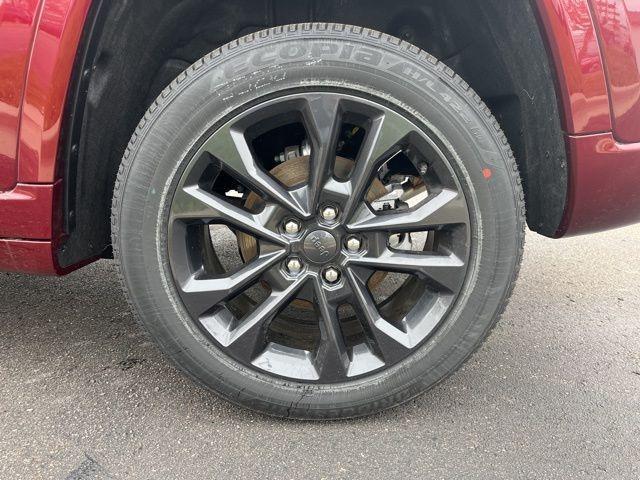 new 2026 Jeep Grand Cherokee car, priced at $47,824