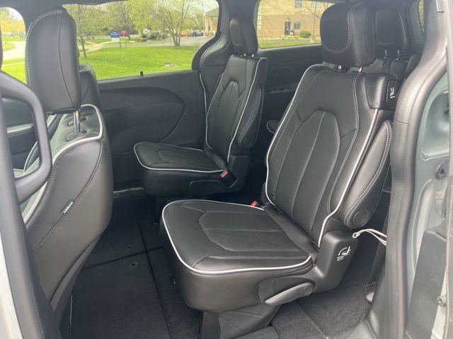 new 2026 Chrysler Pacifica car, priced at $51,833