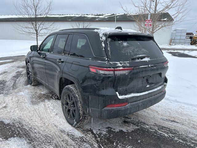 new 2026 Jeep Grand Cherokee car, priced at $41,818