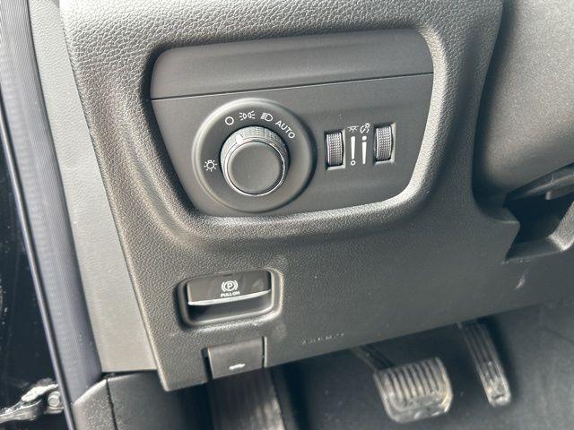 new 2026 Jeep Grand Cherokee car, priced at $41,818