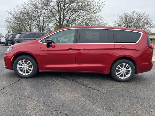 new 2026 Chrysler Pacifica car, priced at $47,404