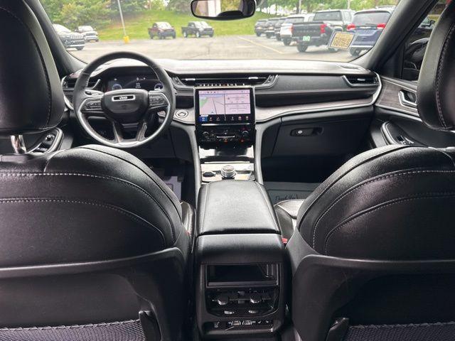 used 2024 Jeep Grand Cherokee car, priced at $35,995