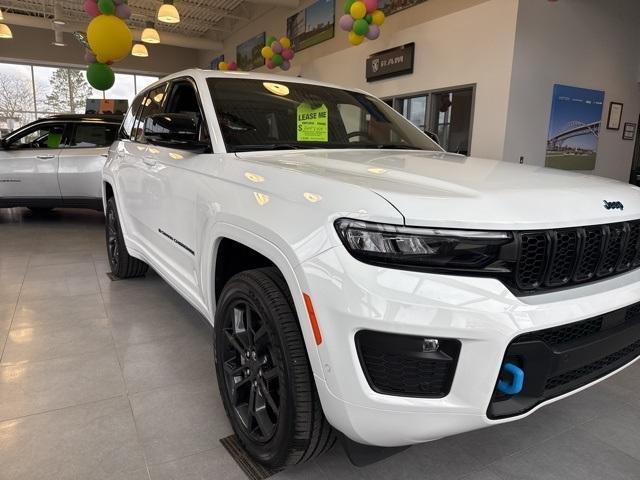new 2025 Jeep Grand Cherokee 4xe car, priced at $62,144