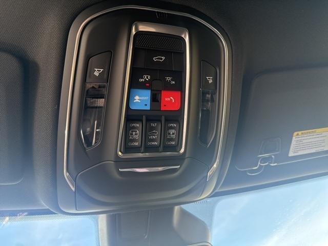 new 2025 Jeep Grand Cherokee car, priced at $47,826