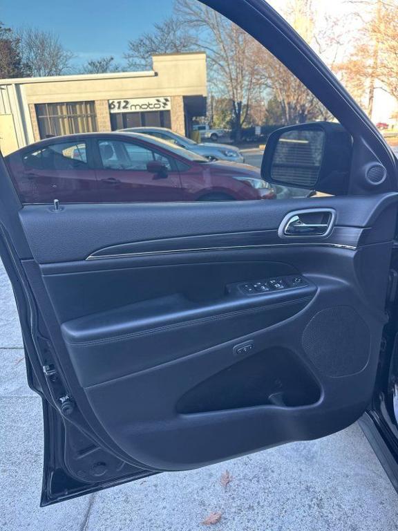 used 2020 Jeep Grand Cherokee car, priced at $17,775