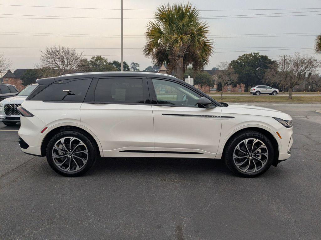 new 2026 Lincoln Nautilus car, priced at $59,365