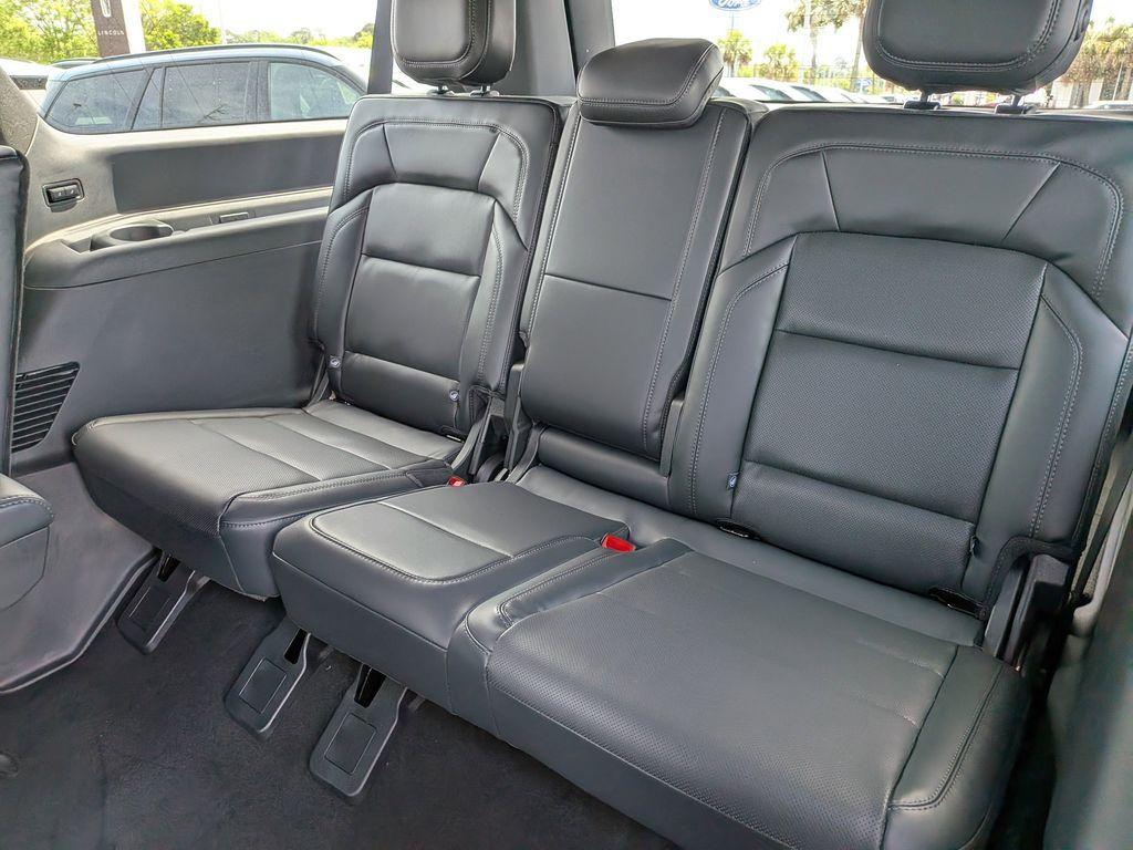 new 2026 Lincoln Navigator L car, priced at $111,615