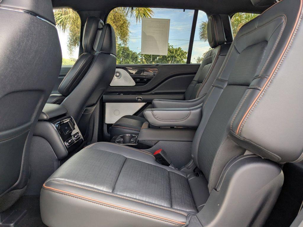 new 2025 Lincoln Aviator car, priced at $87,575