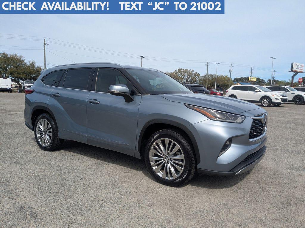 used 2023 Toyota Highlander Hybrid car, priced at $43,000
