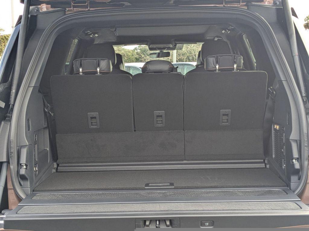 new 2025 Lincoln Navigator car, priced at $120,835