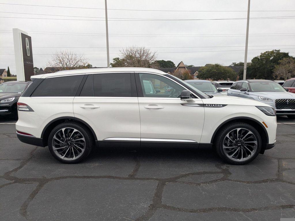 new 2026 Lincoln Aviator car, priced at $66,613