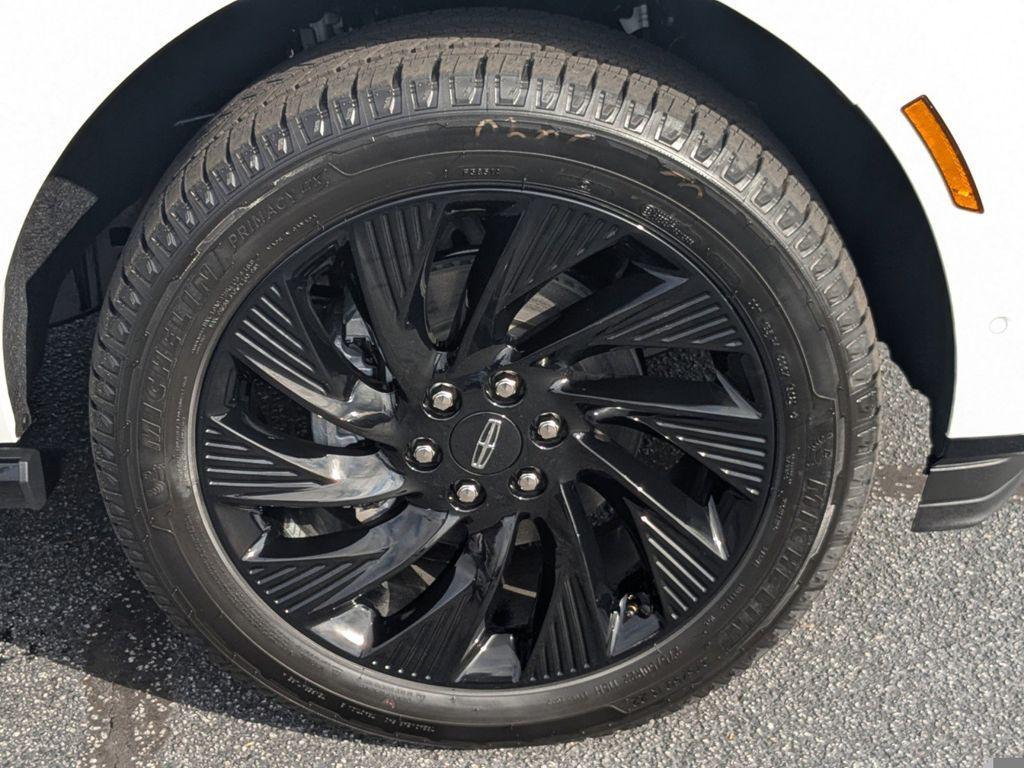 new 2025 Lincoln Navigator car, priced at $108,830